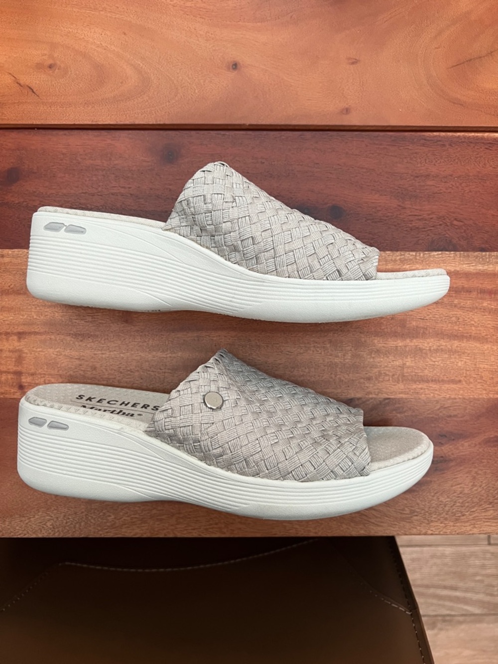 Martha Stewart for Skechers Beige Woven Slides Wedges Sandals Sz 10 - Picture 2 of 11